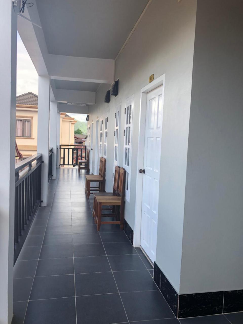 Jasmine Vangvieng Hotel Vang Vieng Dış mekan fotoğraf