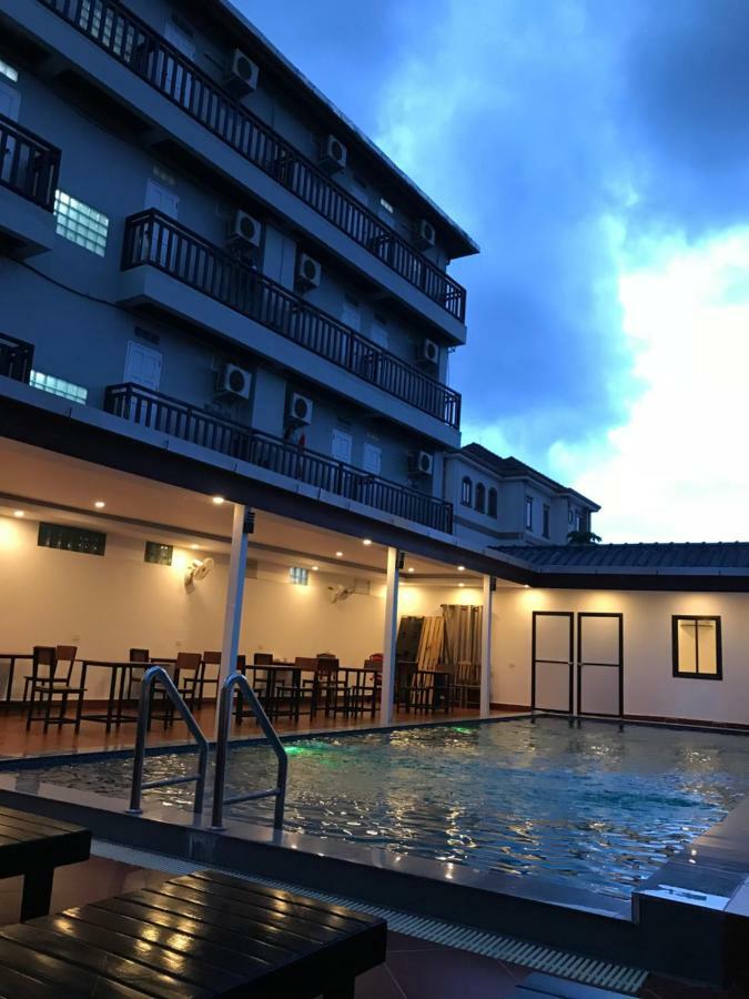 Jasmine Vangvieng Hotel Vang Vieng Dış mekan fotoğraf